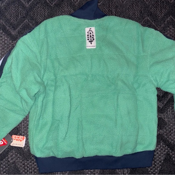 NWT Free People x FP Movement Fleecy Sherpa Scrunchy Pippa Bomber Jacket $228 - Picture 2 of 15